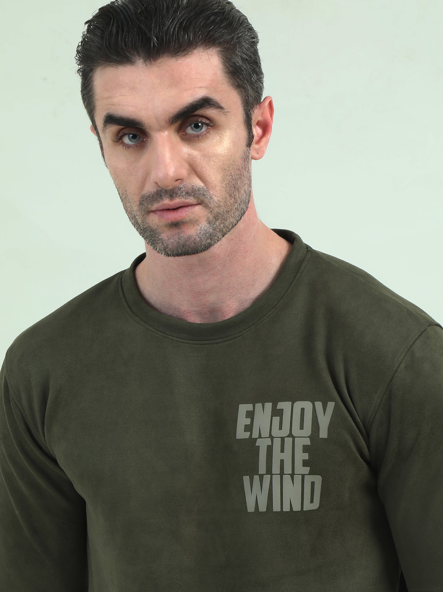 Enjoy the Wind Print Velvet T-Shirt